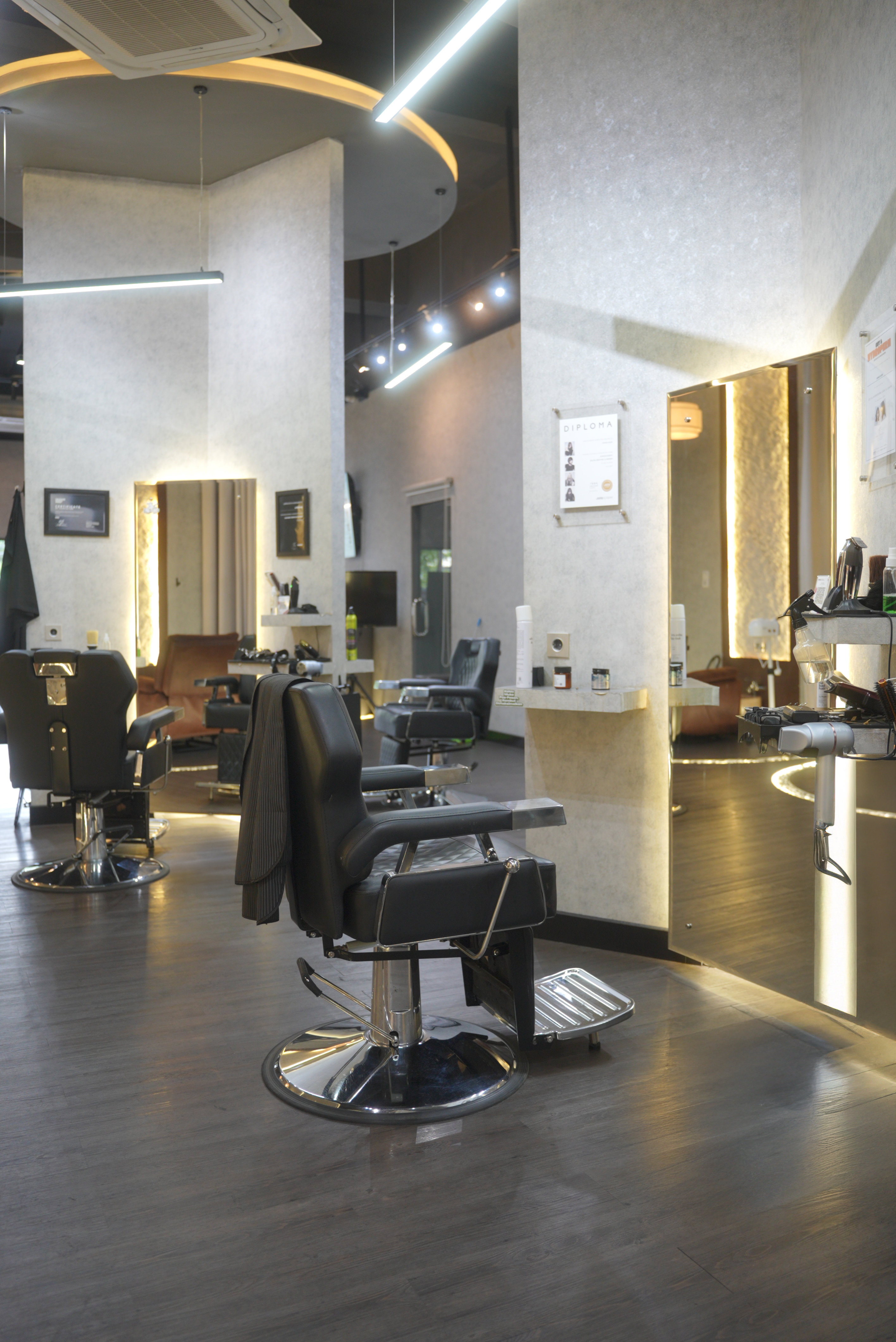 Headboss interior